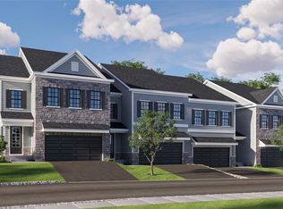 22 Arlington Pl, Oakland, NJ 07036