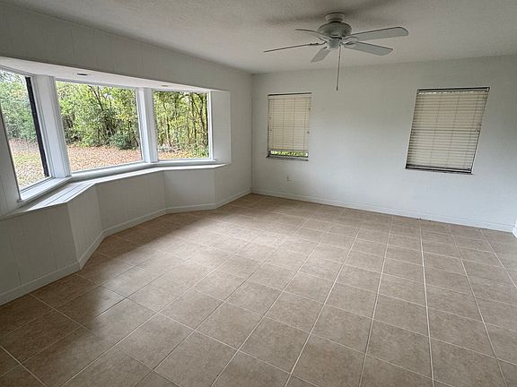 4th image of 1850 Palmetto Dr
