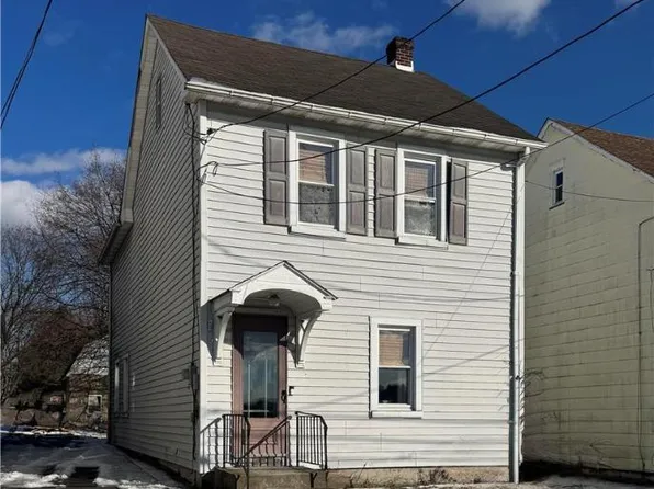 51 Friedenstahl Ave, Nazareth, PA 18064