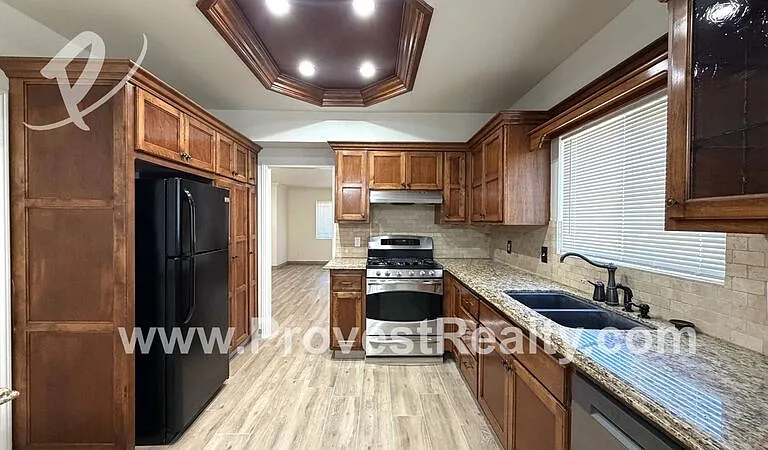 13675 Ruby Cir — Photo 10
