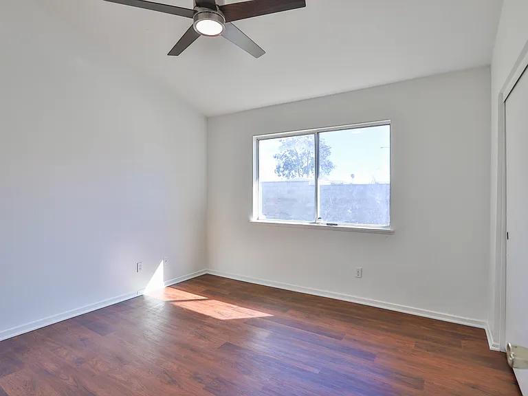6300 Vonnie Ct — Photo 16