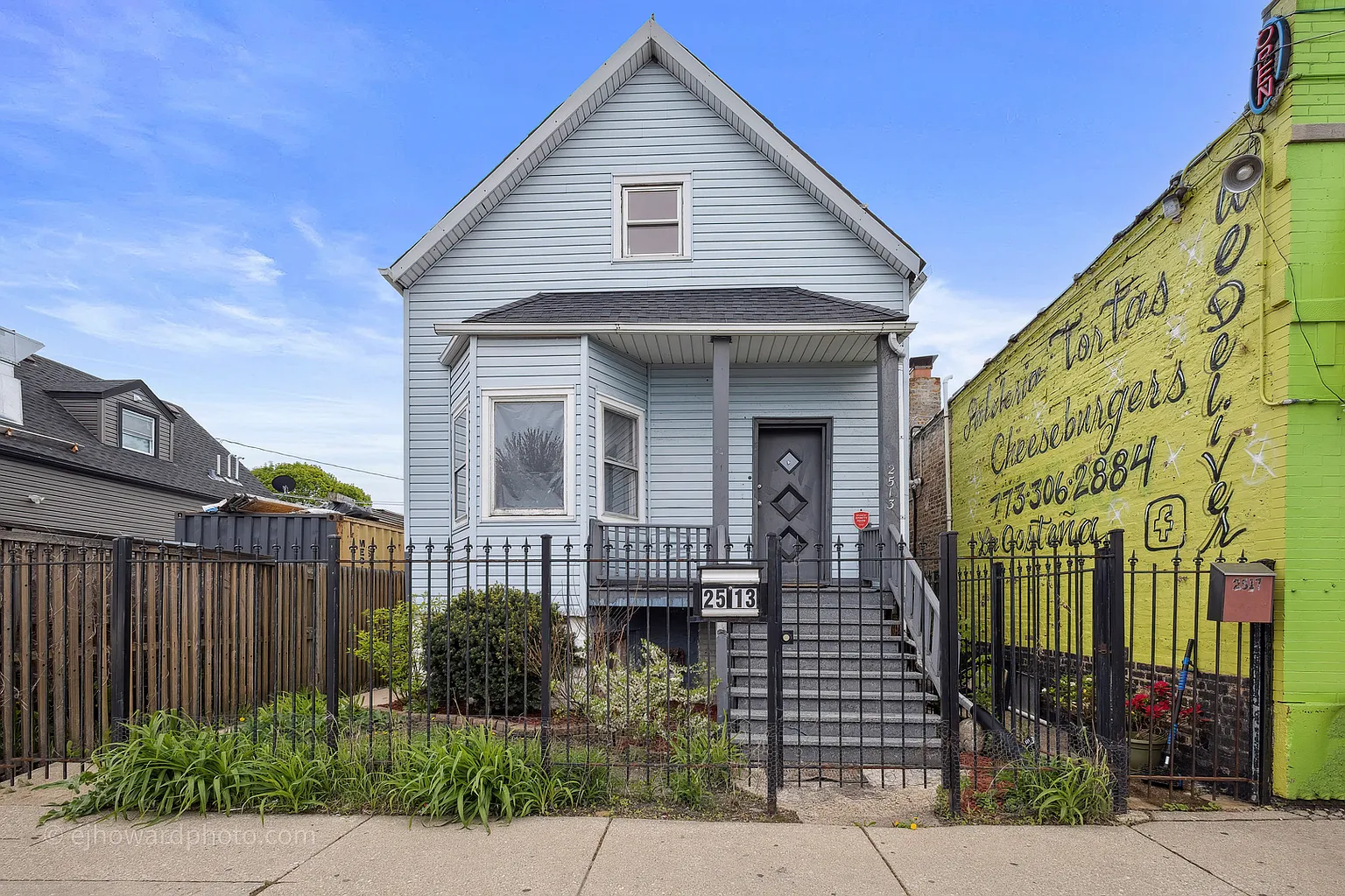 2513 W 51st St photo 1