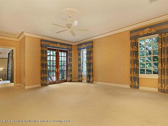 4th image of 353 Chilean Ave