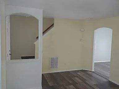2 bed, 992 sqft, $1,600 — Photo 4