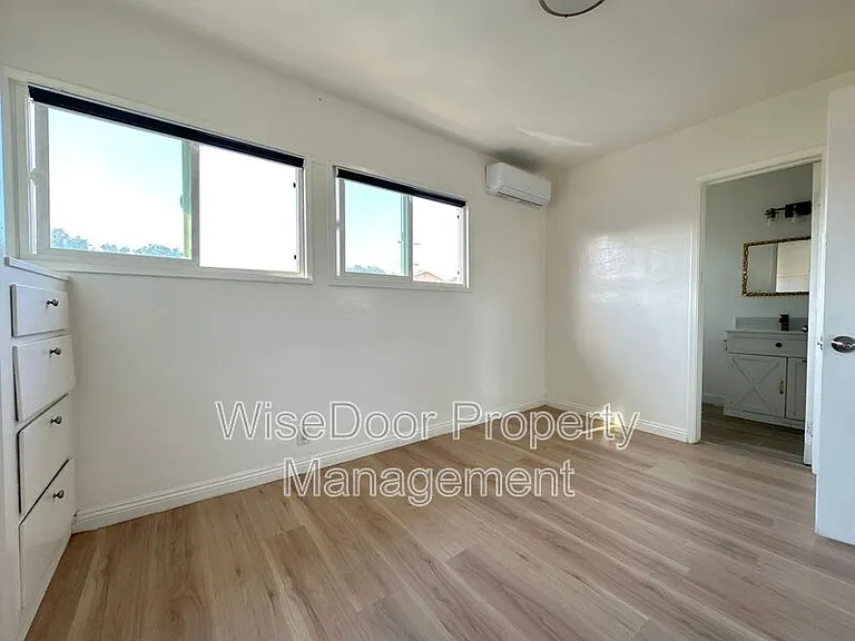 5934 Cloverly Ave #C — Photo 9