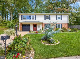 6621 Sandover Ct, Springfield, VA 22152