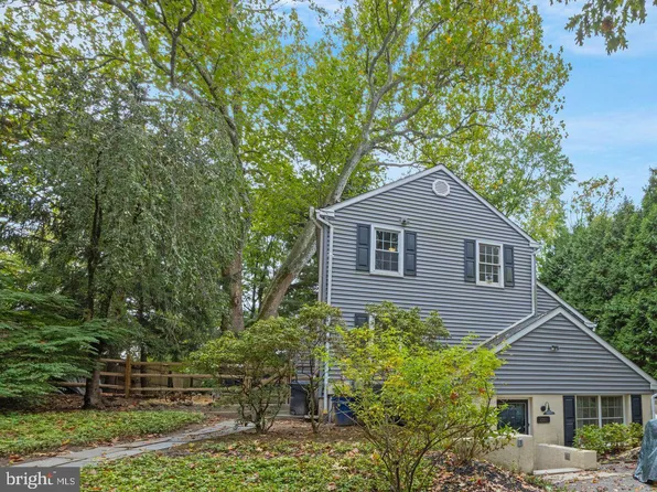 2110 Darby Creek Rd, Havertown, PA 19083