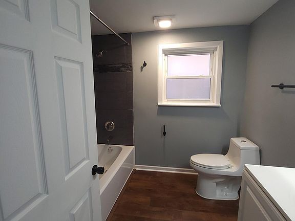 3rd image of 4133 N McVicker Ave