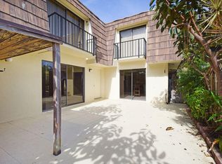 311 3rd Ct, Palm Beach Gardens, FL 33410