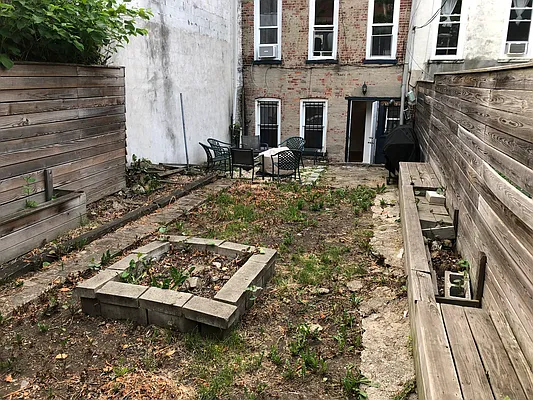 Rented by Compass | media 28