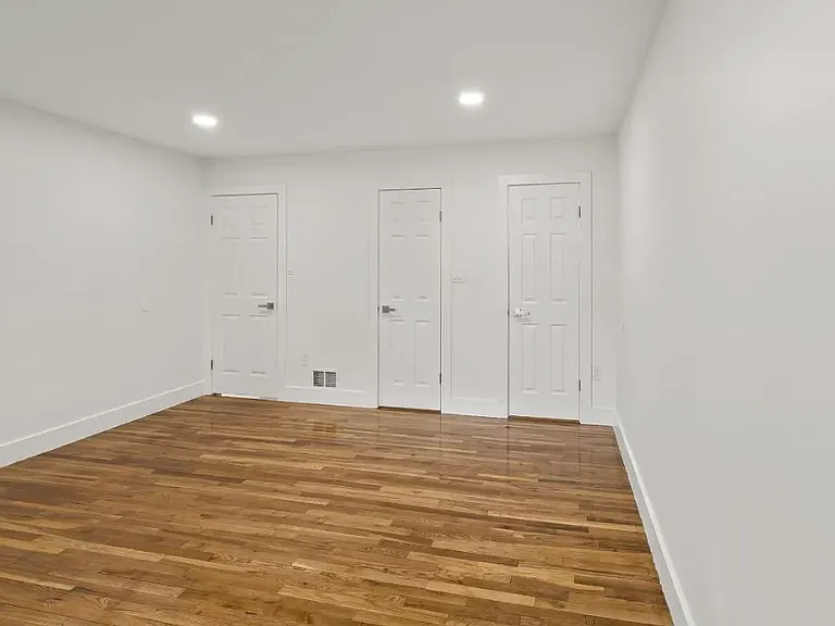 501 Adams Ln #6H — Photo 11