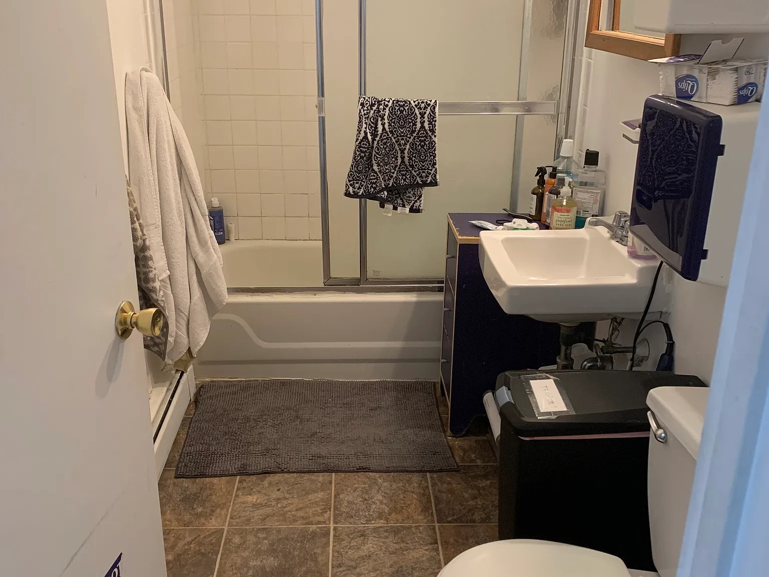 4 bed, $1,300 — Photo 3