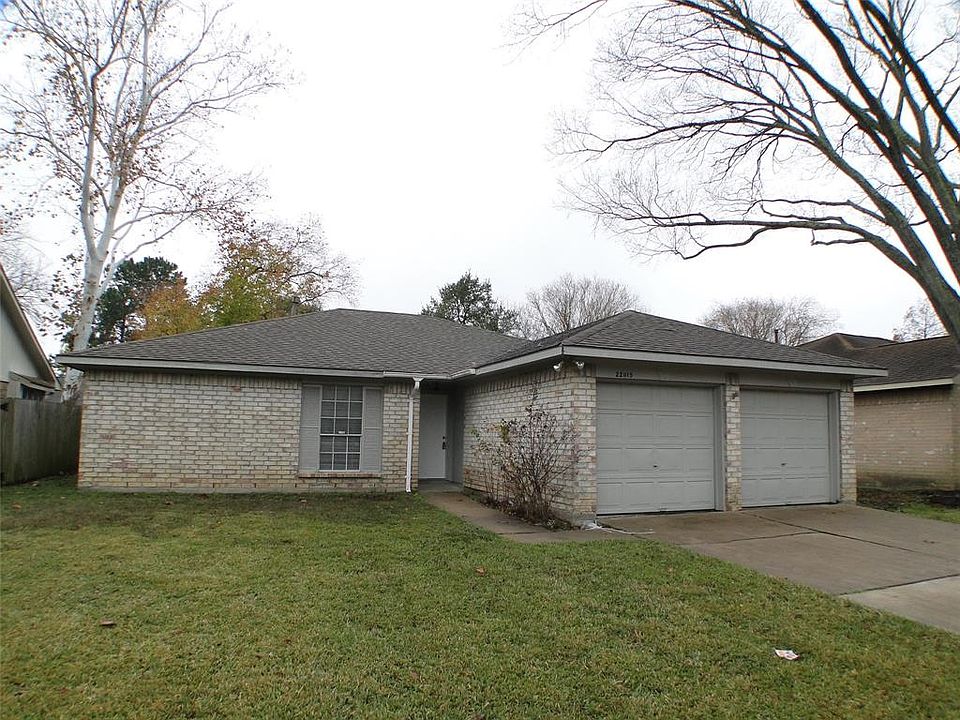 1st image of 22015 Kenlake Dr