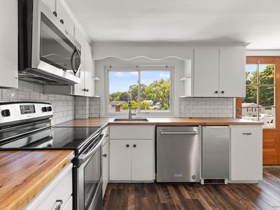 49 Alwin St, Hyde Park, MA, 02136