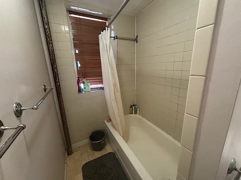 137 Peterborough St #9 — Photo 10