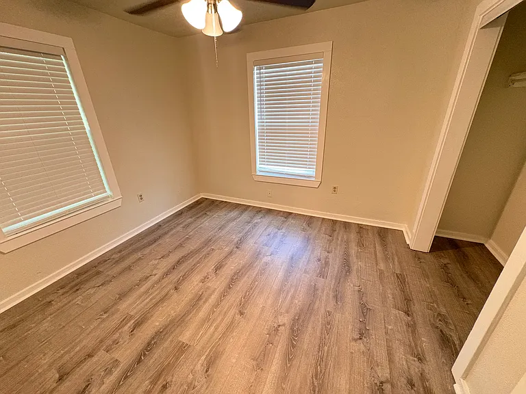 721 Perry Ave — Photo 11
