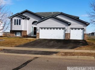 2060 Joes Lake Rd SE, Cambridge, MN 55008