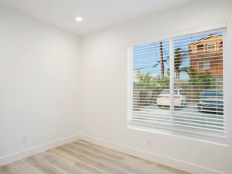 8101 Larson Avenue — Photo 14