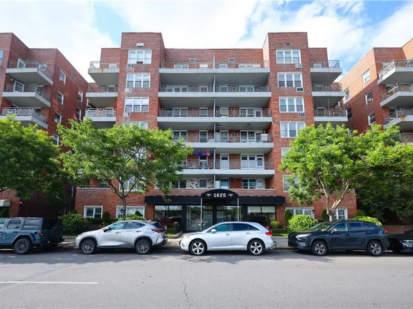 1625 Emmons Avenue image 32 of 32