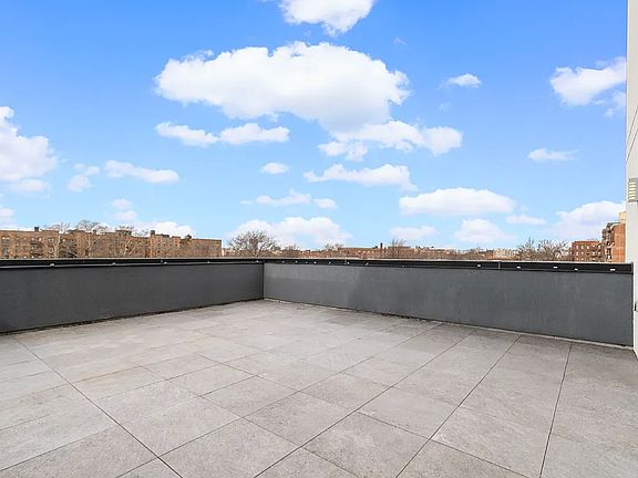 3rd image of 2442 Ocean Ave #6R