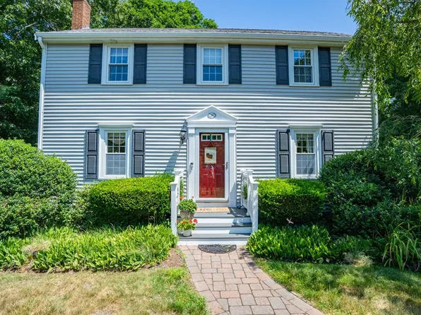 36 Sandra Way, Plymouth, MA 02360