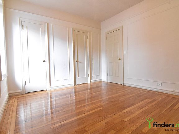 4th image of 853 Walton Ave APT 1C