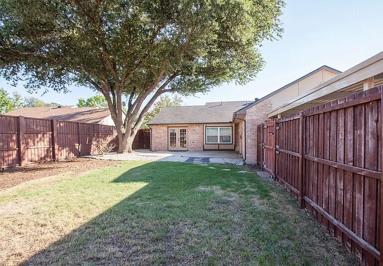5713 Baker Dr — Photo 3