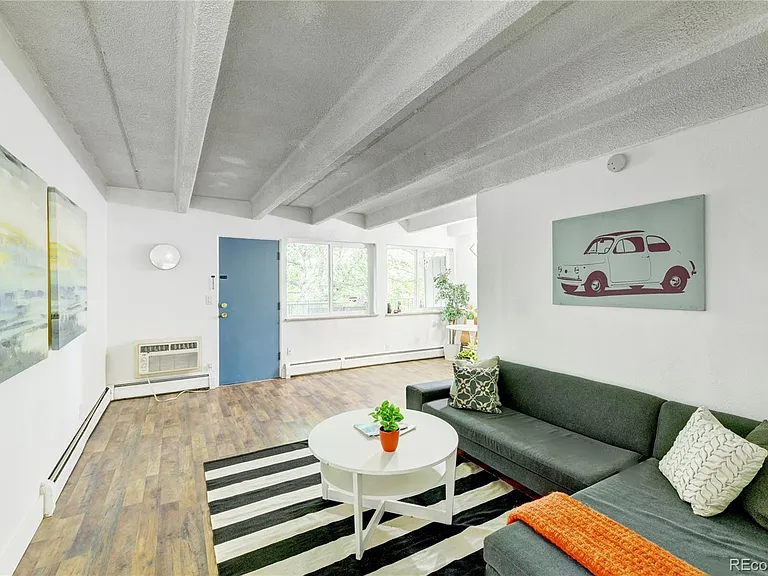 2401 S Gaylord St #305 — Photo 3