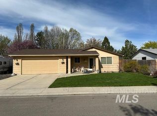 225 S Harlan Pl, Eagle, ID 83616