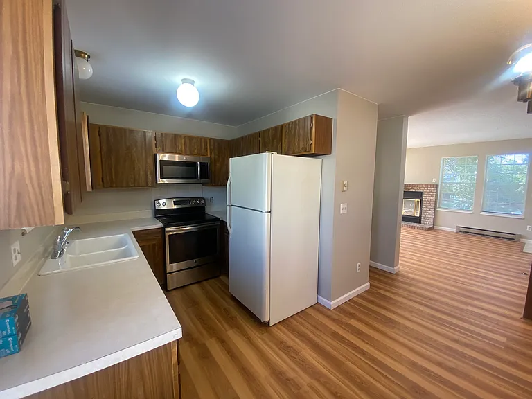 Kitchen and dining area
