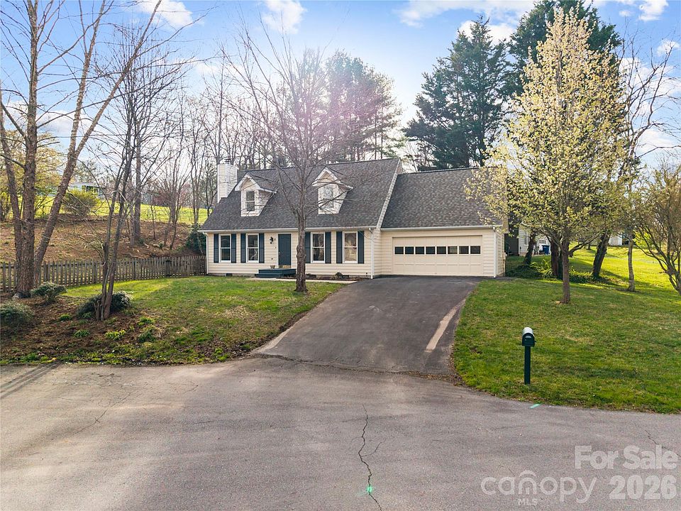 1st image of 10 Orchard Pl