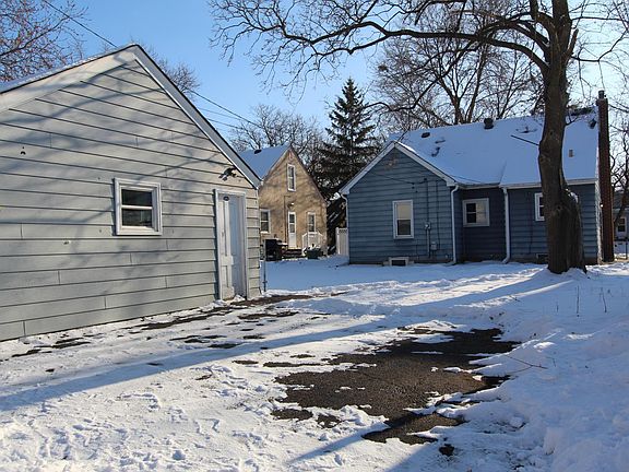 5th image of 1727 Arlington Ave S