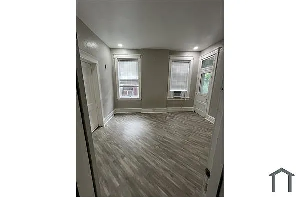 Building Photo - 3455 Oregon Ave #1F