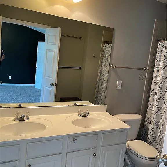 980 Prestwyck Ct — Photo 13