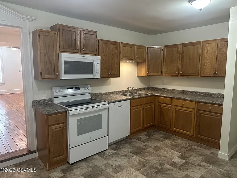 639 Shakespeare Ave — Photo 6