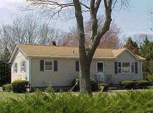 13 Sunnyside Dr, Westerly, RI 02891