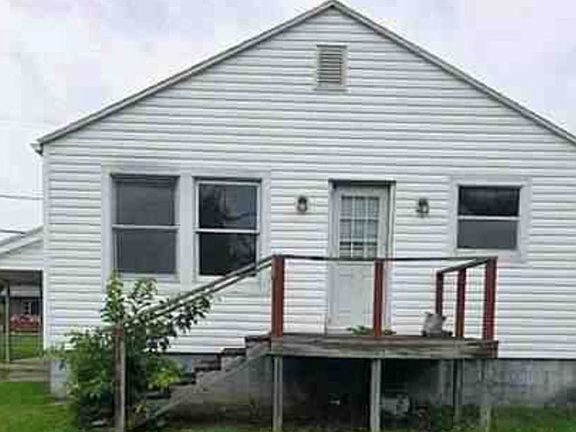 3rd image of 2402 Lincoln Ave