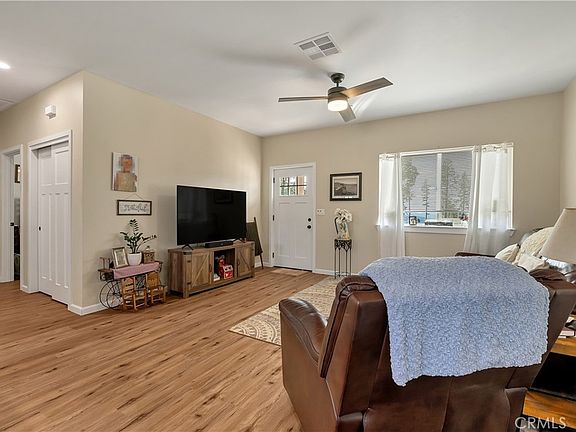 5th image of 8588 Ridgecrest Dr