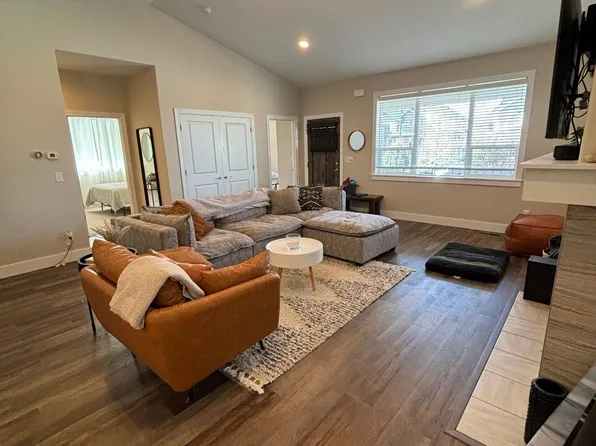 560 N Laurel Pkwy, Bozeman, MT 59718