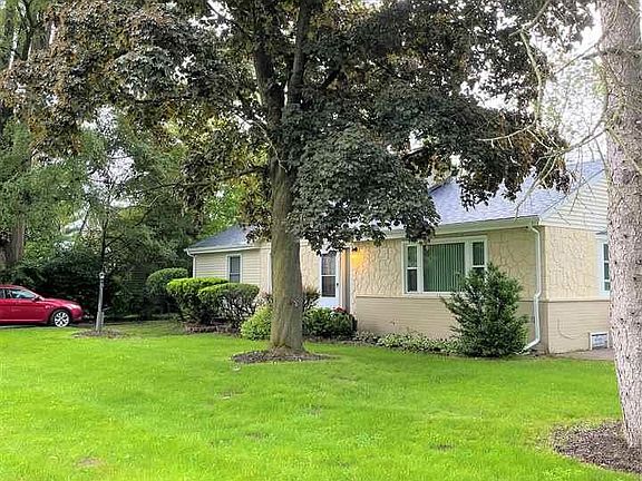 3rd image of 20311 Westover Ave