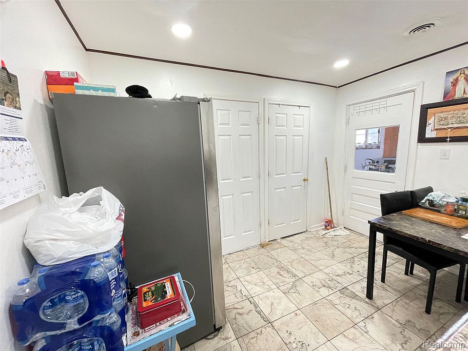 26521 Barrington St, photo 29