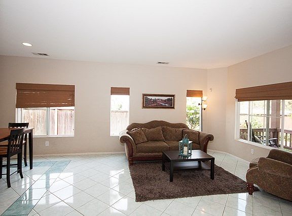 4th image of 3169 Willow Tree Ln