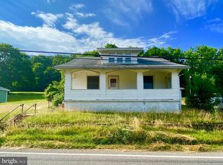 126 Sweet Arrow Lake Rd, Pine Grove, PA 17963