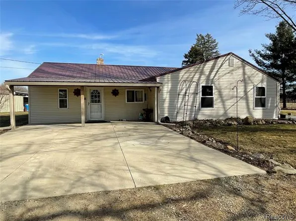 10455 Braden Rd, Byron, MI 48418