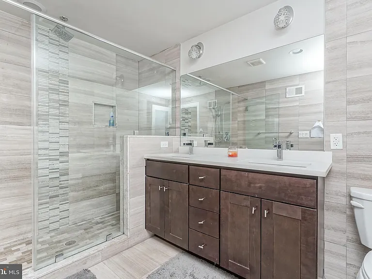 2332 Ellsworth St — Photo 24