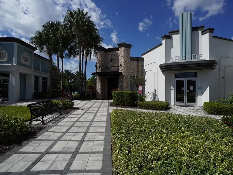 510 Captiva Dr — Photo 45