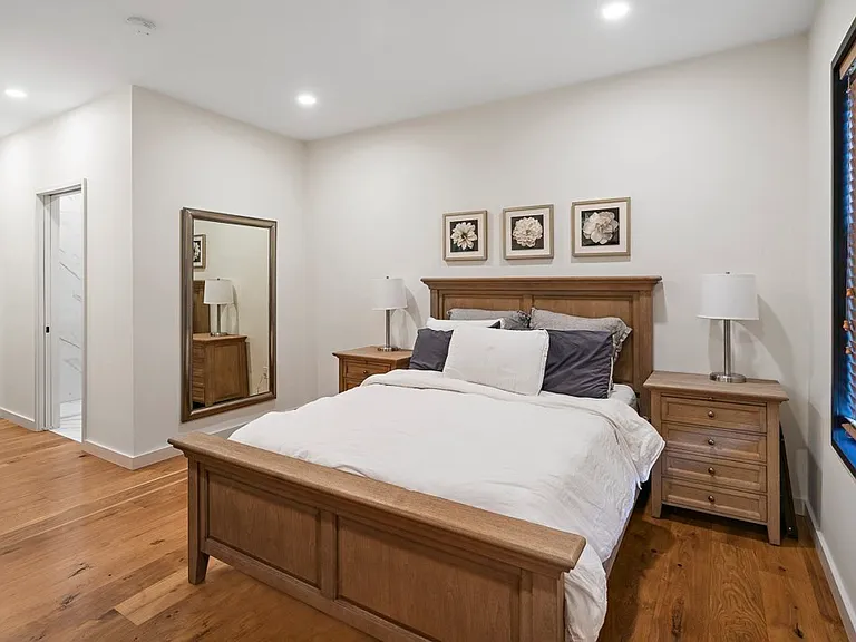 211 Condor St #8 — Photo 13