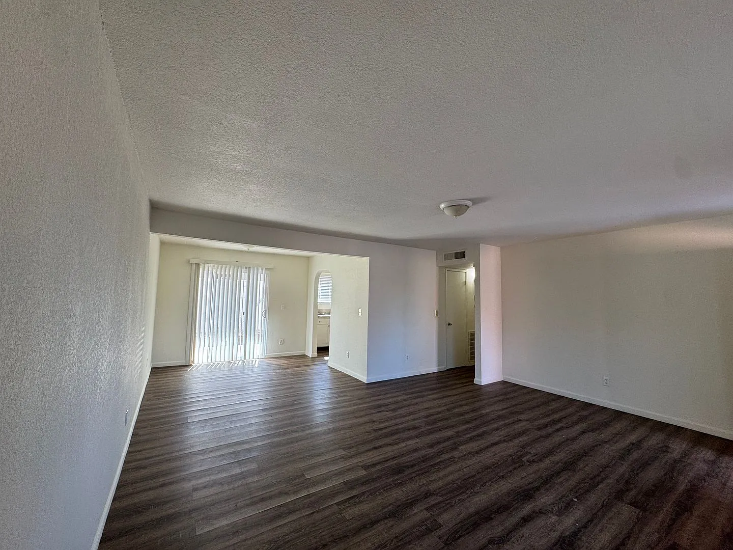 4853 E. University Avenue - 202 Fresno, CA 93703 — Photo 4