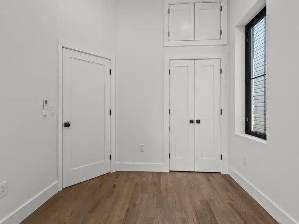 41 47th Street image 12 of 22