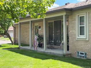 49459 Tarrytown Ct, Shelby Township, MI 48315
